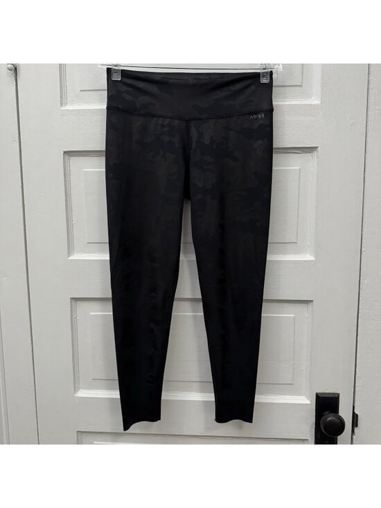 AR-33 Pants - AR-33 Womens L Black Camo 7/8 Leggings Mid Rise Compression Made USA